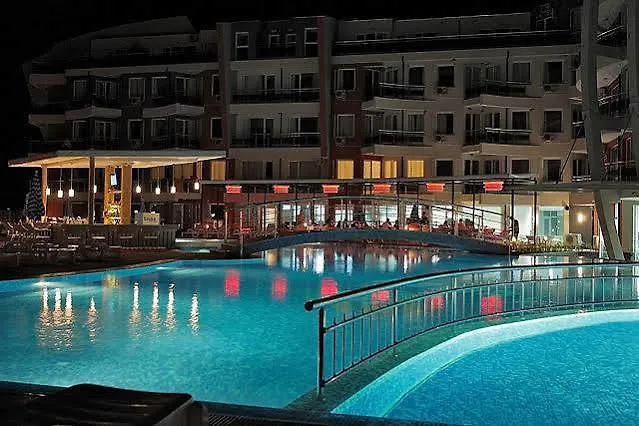 Emberli Lägenhetshotell 3*