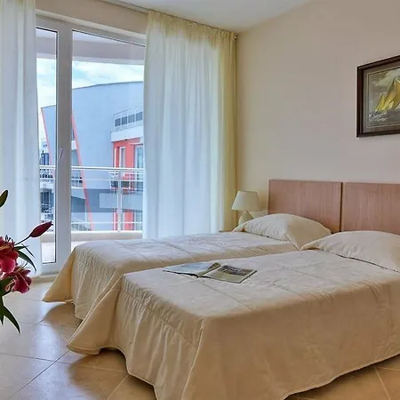 Emberli Hotel apartamentowy Łozenec